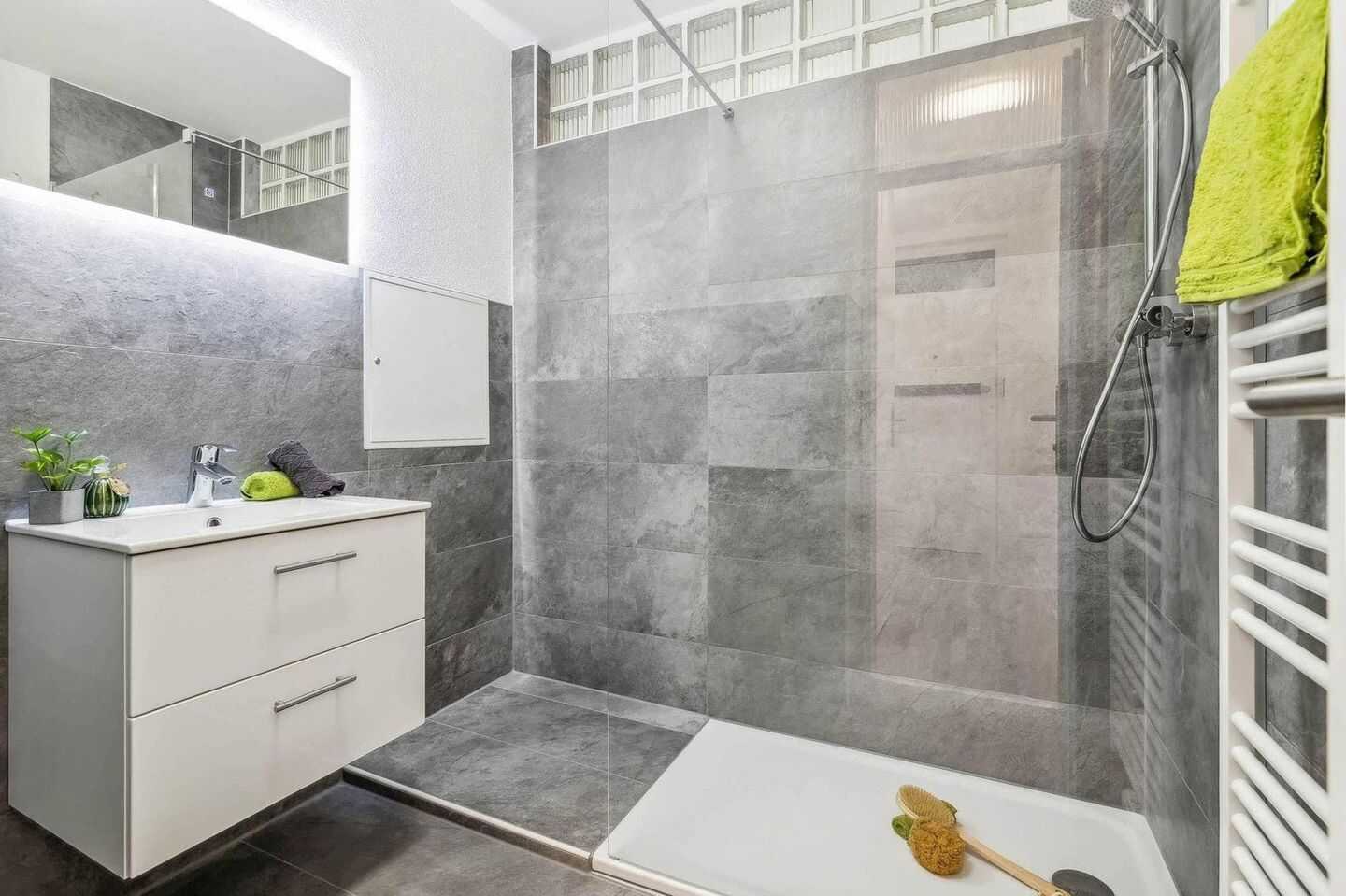 Helle & bezugsfertige Wohnung SB-Eschberg, provisionsfrei vom Eigentümer – Saarbrücken – Vorschaubild 2