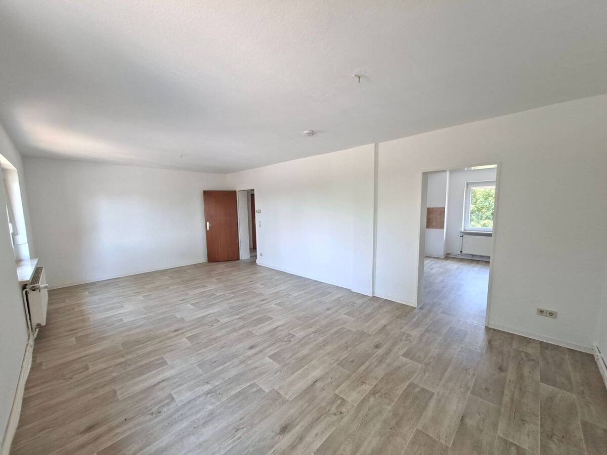 Familienwohnung in ländlicher Gegend – 39218 Schönebeck (Elbe) – Bild 1 von 9