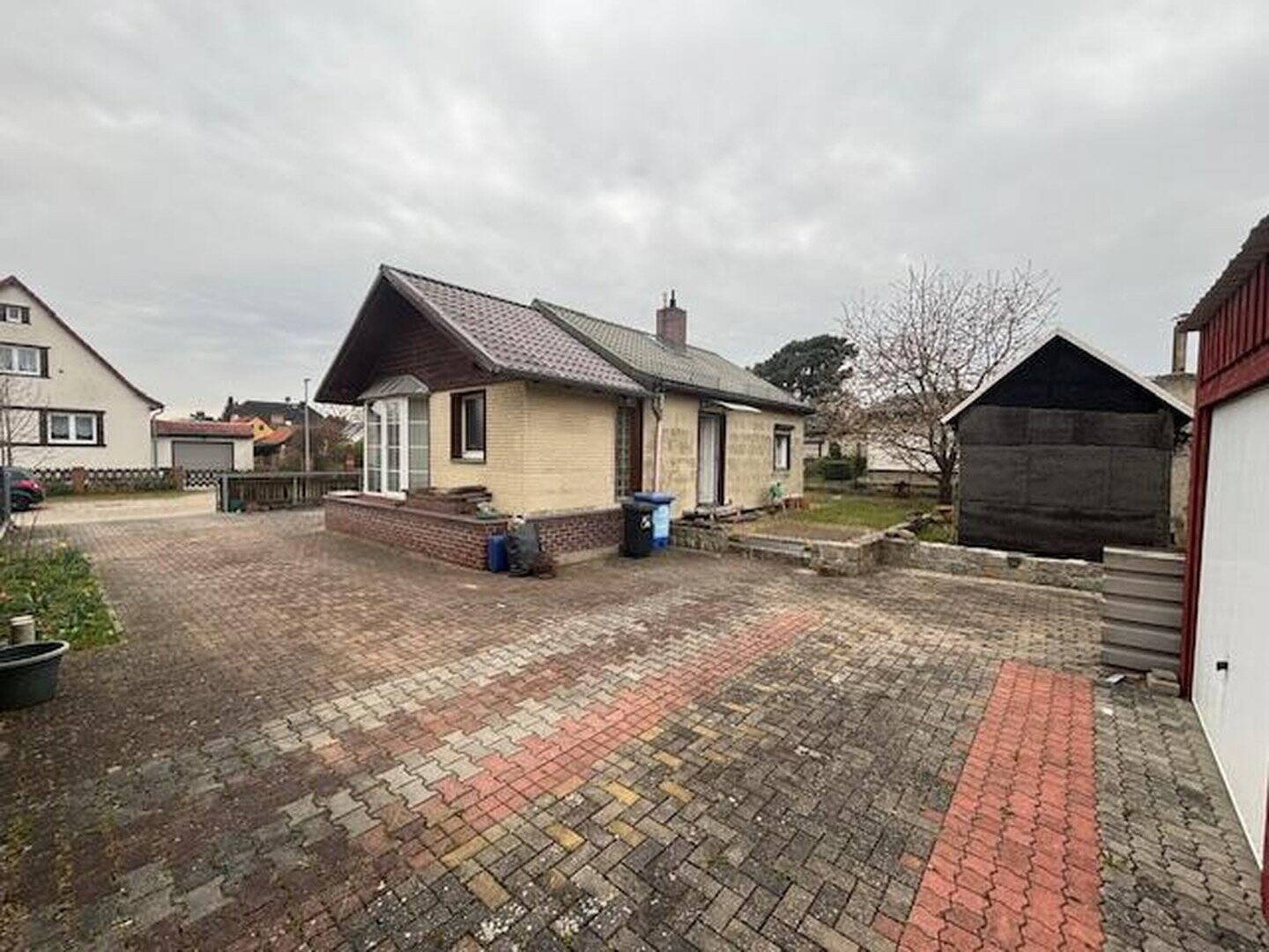 Charmantes Einfamilienhaus mit zwei Garagen und großem Garten - Ihr neues Zuhause in Bohnsdorf – Berlin – Vorschaubild 7