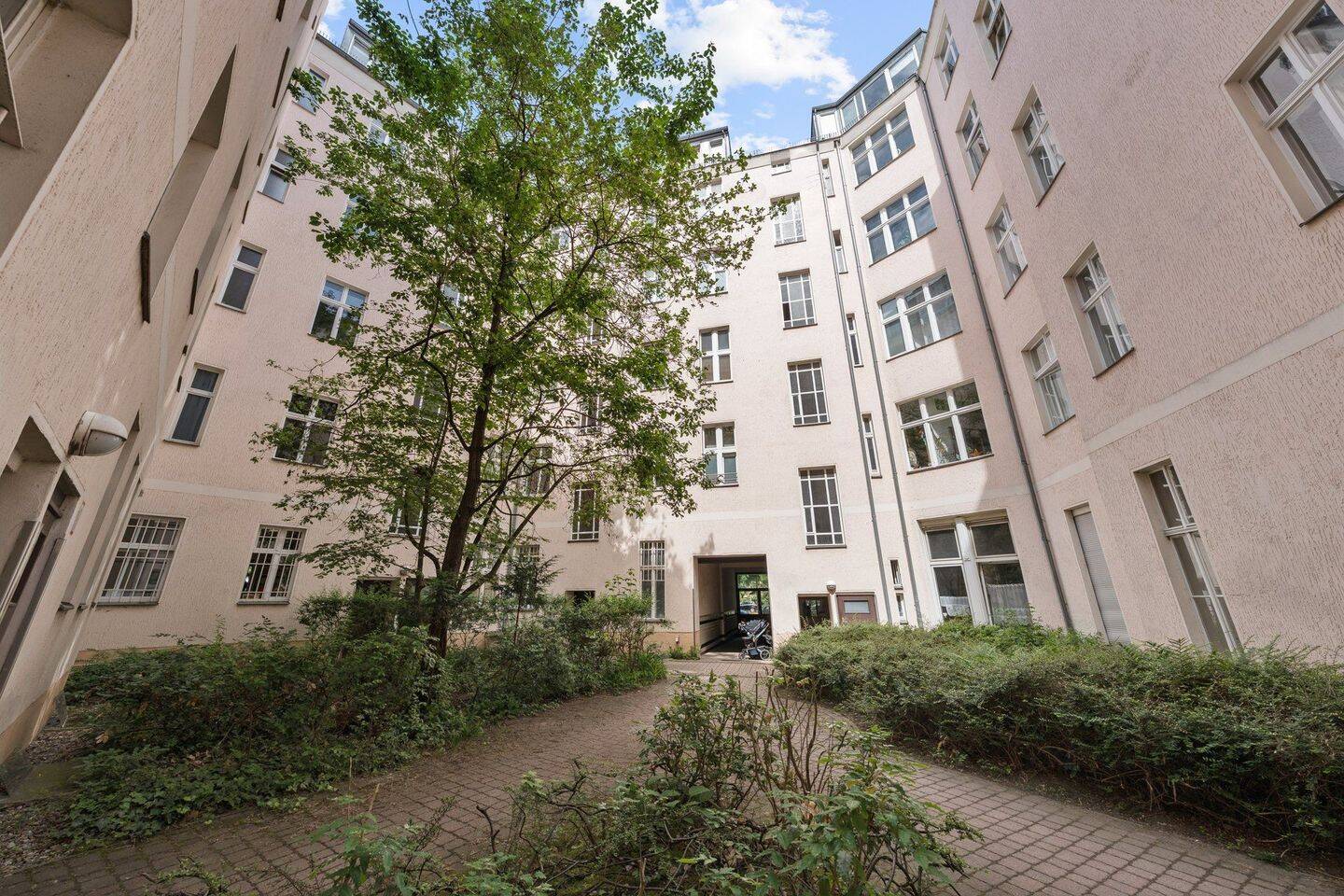 Historischer Charme in begehrter Kiezlage – Berlin – Vorschaubild 2
