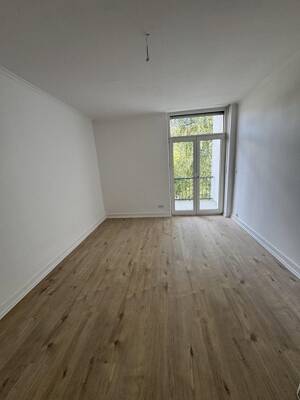 Hochwertig sanierte 3-Zimmer-Altbauwohnung mit EBK und Balkon in Bestlage des Johannesviertels – 64293 Darmstadt – Vorschaubild 5