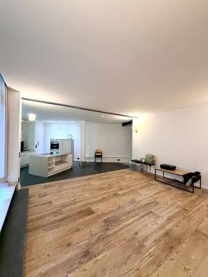 Außergewöhnliches Altbau-Juwel auf zwei Ebenen mit privatem Lichthof nahe dem Ku'damm – 10711 Berlin – Vorschaubild 2