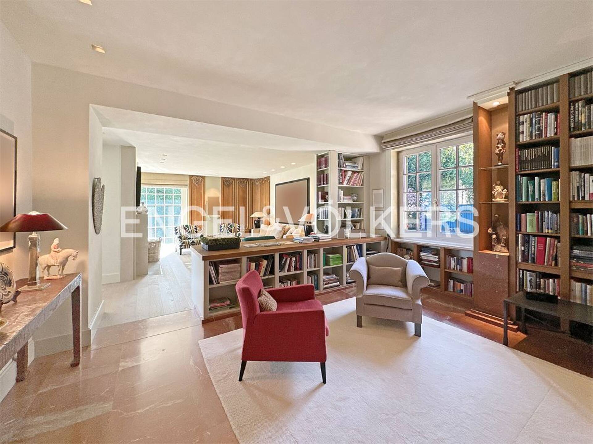 Haus in 56068 Koblenz mit 930 m² kaufen
