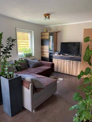 3-Zi. Terrassen-Wohnung in kleiner Einheit mit nur 3 Parteien und Garage in Pforzheim-Würm – 75181 Pforzheim – Vorschaubild 3