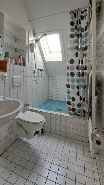 Zwei-Zimmer-Whg mit Südbalkon für zwei Jahre – Wiesbaden – Vorschaubild 4