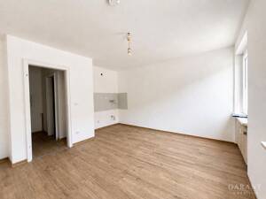 Frisch sanierte 1 Zimmer-Wohnung mit Tiefgaragen-Stellplatz & Kellerabteil in München-Obergiesing – 81539 München – Vorschaubild 2