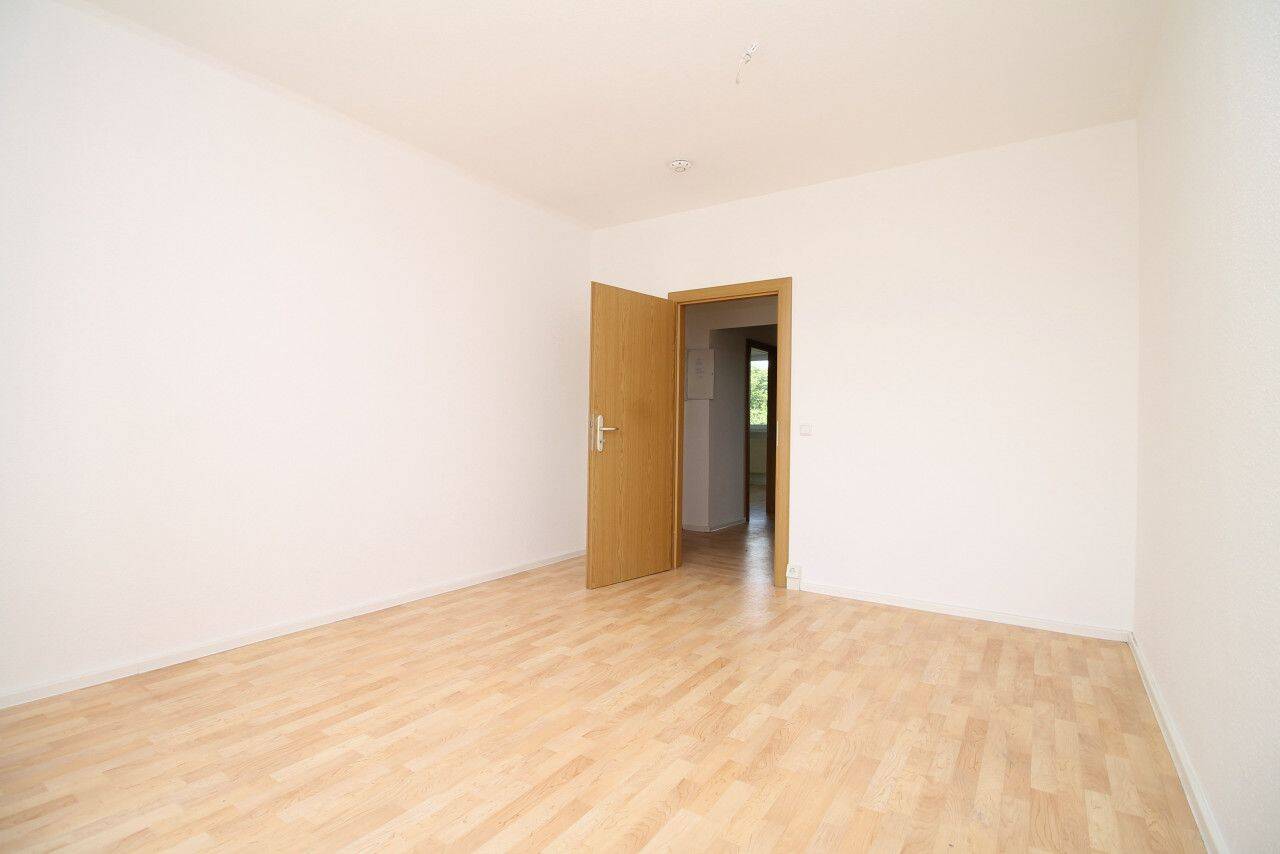 Sanierte Wohnung mit grünem Innenhof – Leipzig – Vorschaubild 3
