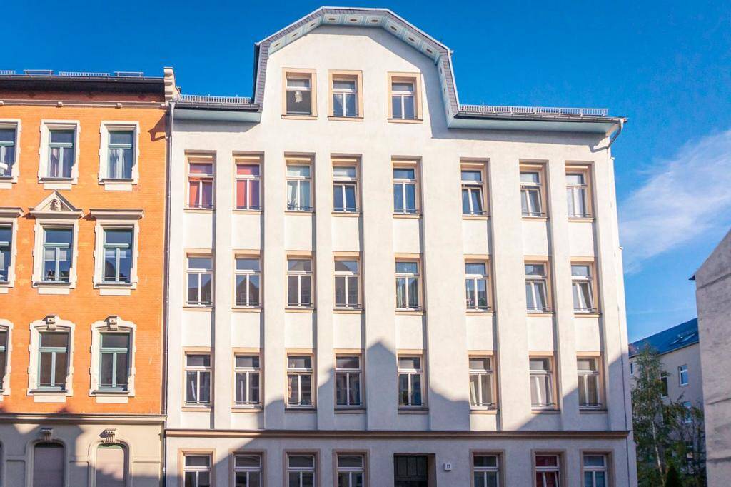 Charmante Dachgeschosswohnung mit Einbauküche – Chemnitz – Vorschaubild 5