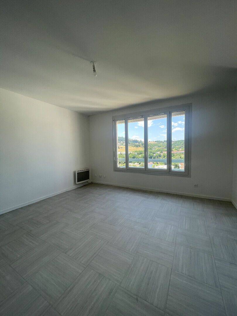 Appartement 3 pièces 73 m² · à Unieux · 73 m² · 501 €/mois