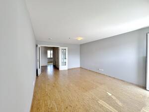 Gepflegte 3-Zimmer Eigentumswohnung in Lübeck St. Getrud mit TG-Stellplatz auf Eigenland – 23564 Lübeck – Vorschaubild 3