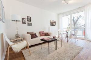 Wir renovieren für Sie! Großer Balkon! Küche und Bad mit Fenster! – 1277 Dresden – Vorschaubild 3