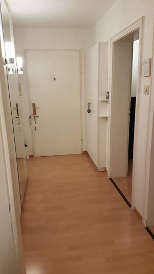 Helle und gepflegte 3 - Zimmer-Wohnung mit Balkon im beliebten Vorderen Westen in Kassel – 34119 Kassel – Vorschaubild 3