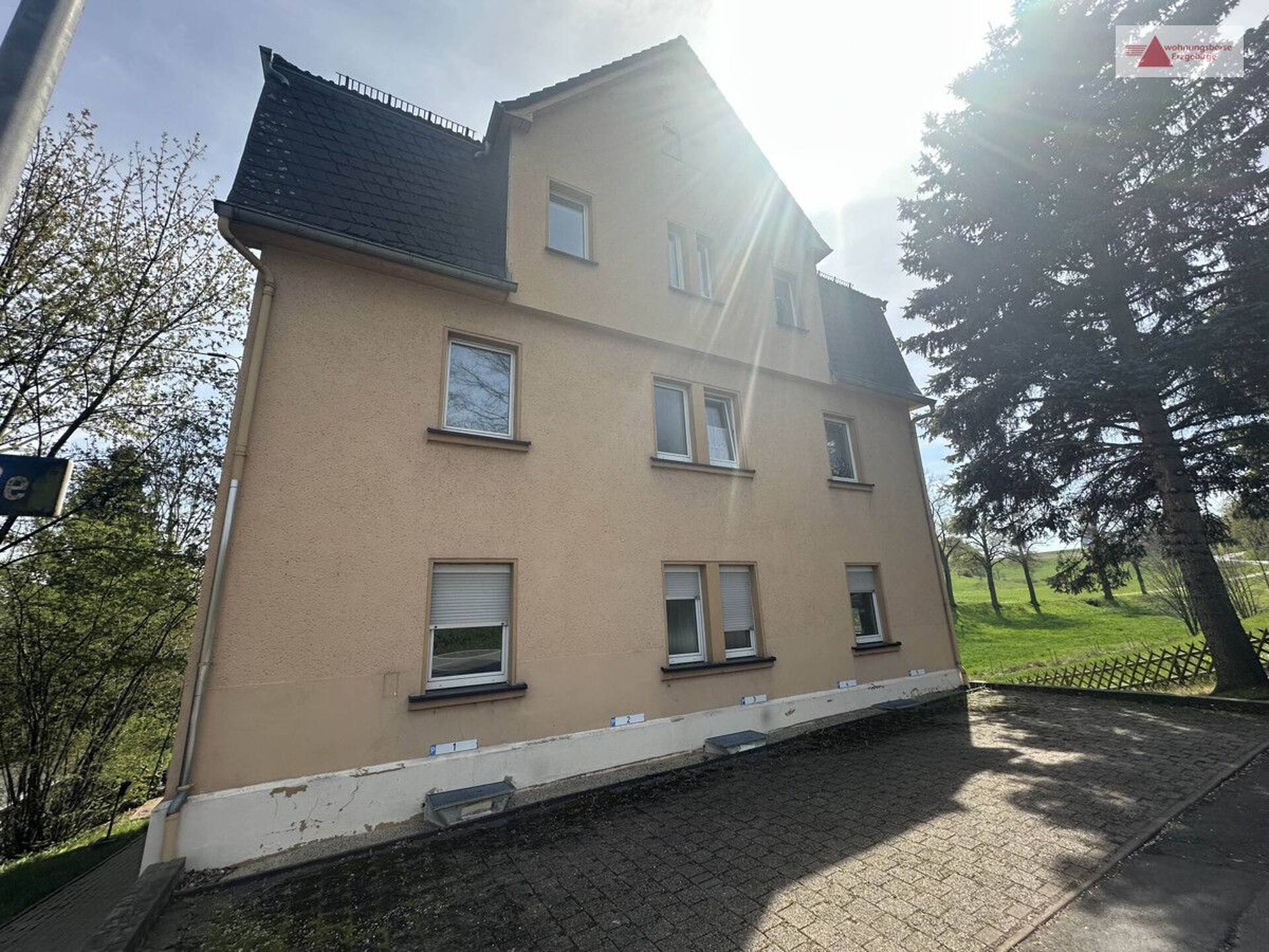 Mehrfamilienhaus in 08132 Mülsen / Mülsen Sankt Jacob mit 374,3 m² kaufen