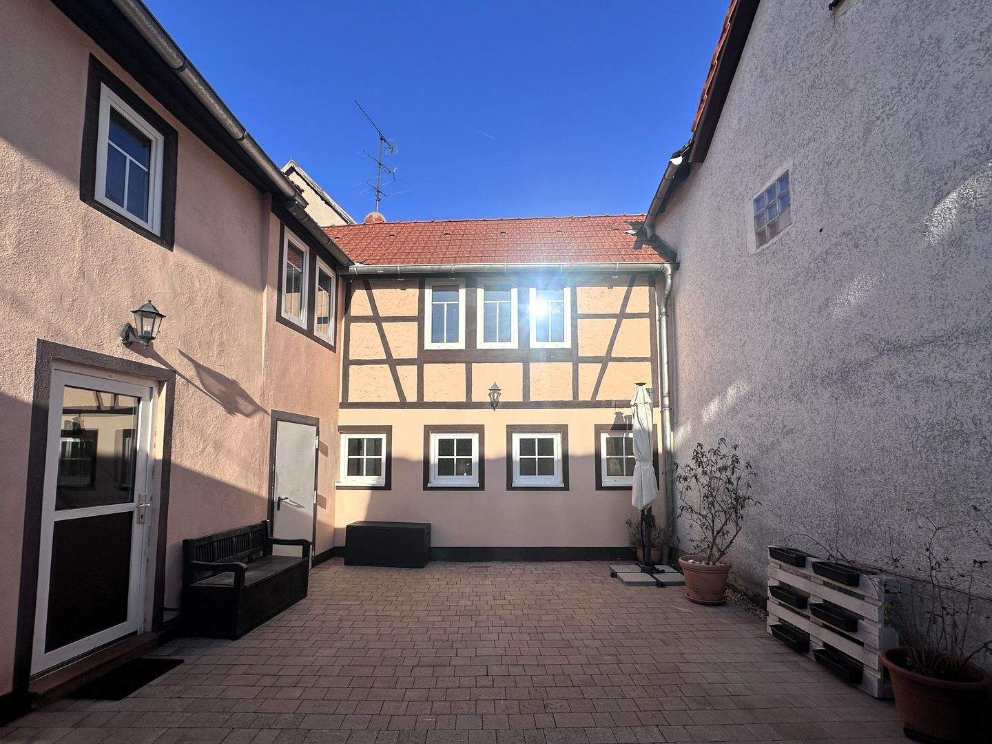 Sechs Zimmer und kein bisschen langweilig - Zuhause für Macher & Möbler – Dachwig – Vorschaubild 3
