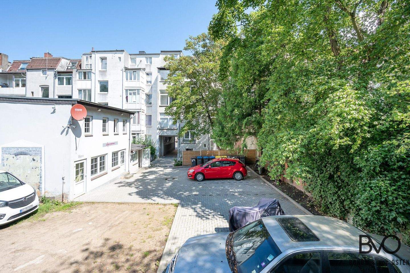 Mehrfamilienhaus mit Garagen & Stellplätzen - 66.708 € p.a. – Kiel – Vorschaubild 2