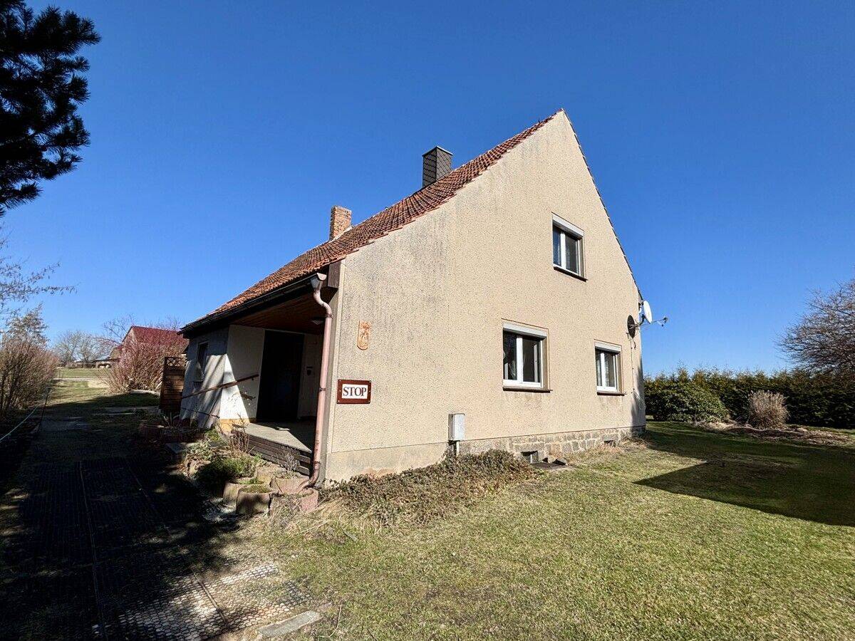 Wohnhaus mit Garage und Carport – Reichenbach – Vorschaubild 2