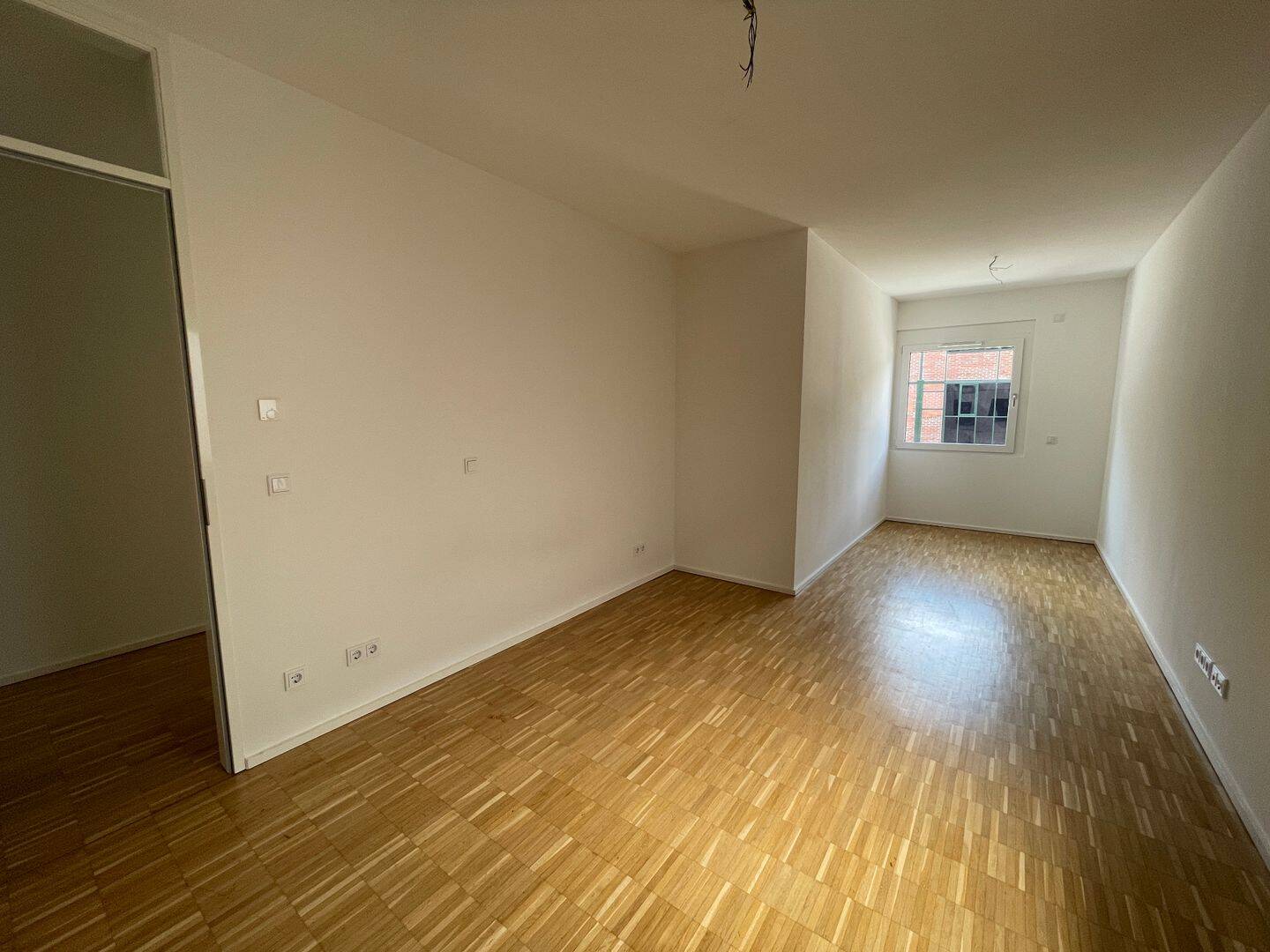 Helle 3-Zimmer Wohnung mit großer Terrasse – Nürnberg – Vorschaubild 4