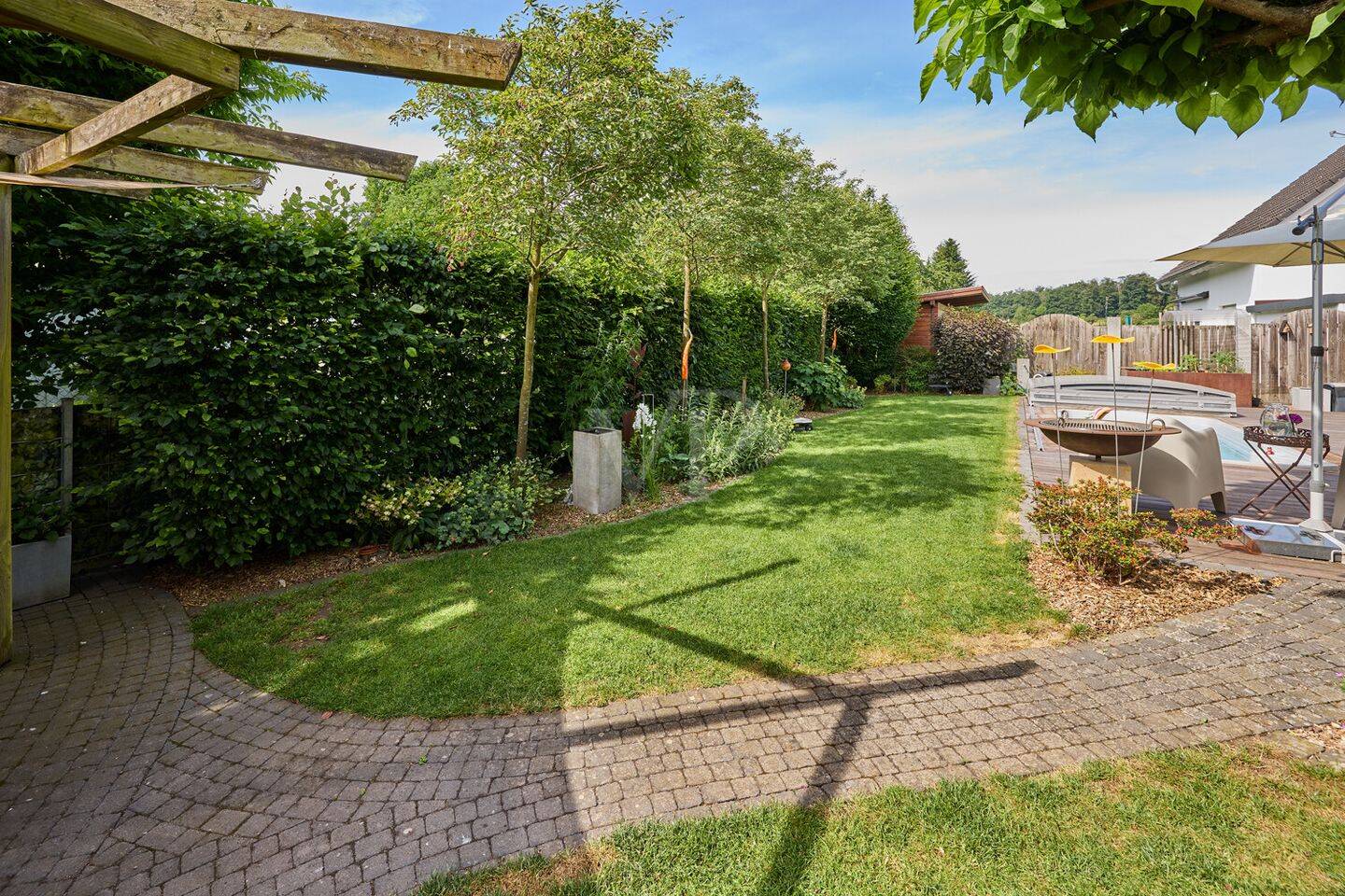 Exklusives Einfamilienhaus mit Galerie & Pool in Feldrandlage – Schaafheim – Vorschaubild 7