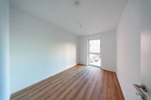 Neubauwohnung mit Fußbodenheizung im Erstbezug / WBS 180 erforderlich – 13599 Berlin – Vorschaubild 5
