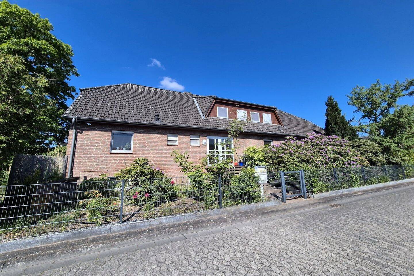 Attraktives Zweifamilienhaus - Ideal als Mehrgenerationenhaus! – Gifhorn – Vorschaubild 4