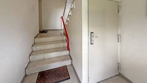 Sanierungsbedürftige 2-Zimmer-Wohnung mit Balkon und Garage: Gestalten Sie Ihr neues Zuhause nach Ihren eigenen Vorstellungen - Wentzel Dr. – 22145 Hamburg – Vorschaubild 2