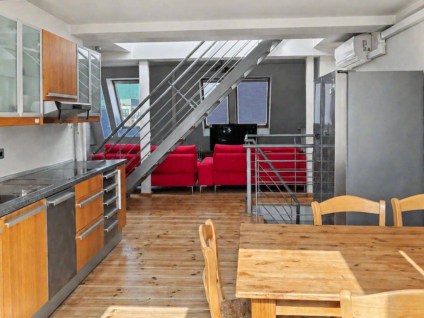 Mit Blick auf die Berliner Skyline - Dachgeschossmaisonette mit zwei Terrassen in Berlin-Mitte – Berlin – Vorschaubild 5
