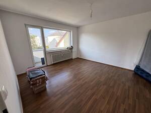 Lichtdurchflutete 2-Zimmer-Wohnung mit zwei Balkonen – 60488 Frankfurt am Main – Vorschaubild 2