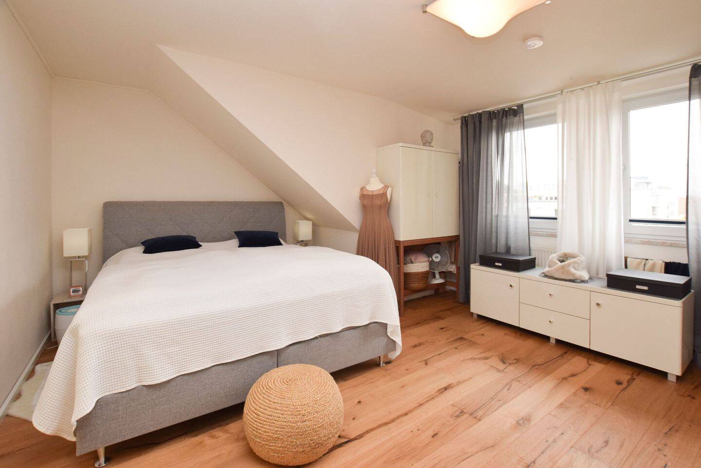 Exklusive Dachgeschosswohnung mit 34 m² Dachterrasse, Einbauküche & Stellplatz im östlichen Ringgebiet – Braunschweig – Vorschaubild 7