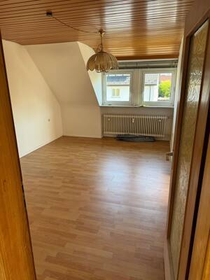 Schöne 4 Zimmer Dachgeschosswohnung – 70378 Stuttgart – Vorschaubild 7