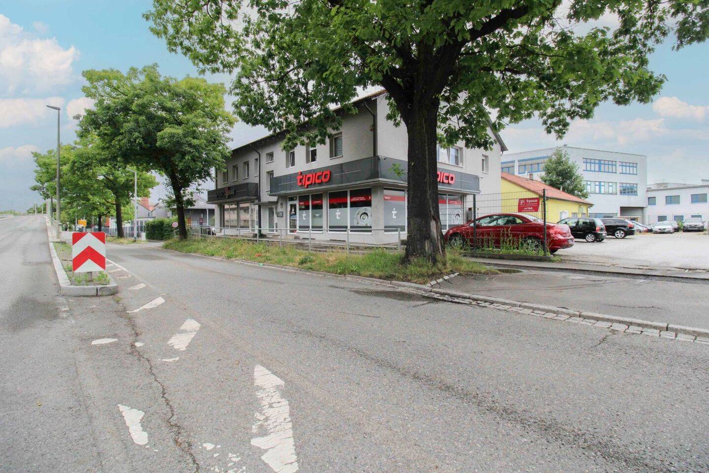 Wohn- und Geschäftshaus mit 7 Wohn- und 3 Gewerbeeinheiten in Villingen-Schwenningen – Villingen-Schwenningen – Bild 1 von 9