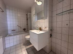"Mitten im Leben - Citywohnung am Marienplatz in S-Süd - 3-Zi-OG-ETW mit Balkon, Aufzug und TG" – 70178 Stuttgart – Vorschaubild 9