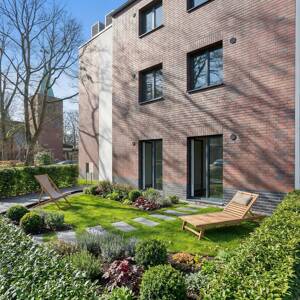 Haus im Haus - Neubau - Erstbezug: 4-Zimmer-Erdgeschosswohnung mit 300 m² großem Süd-West-Garten – 22549 Hamburg – Vorschaubild 3