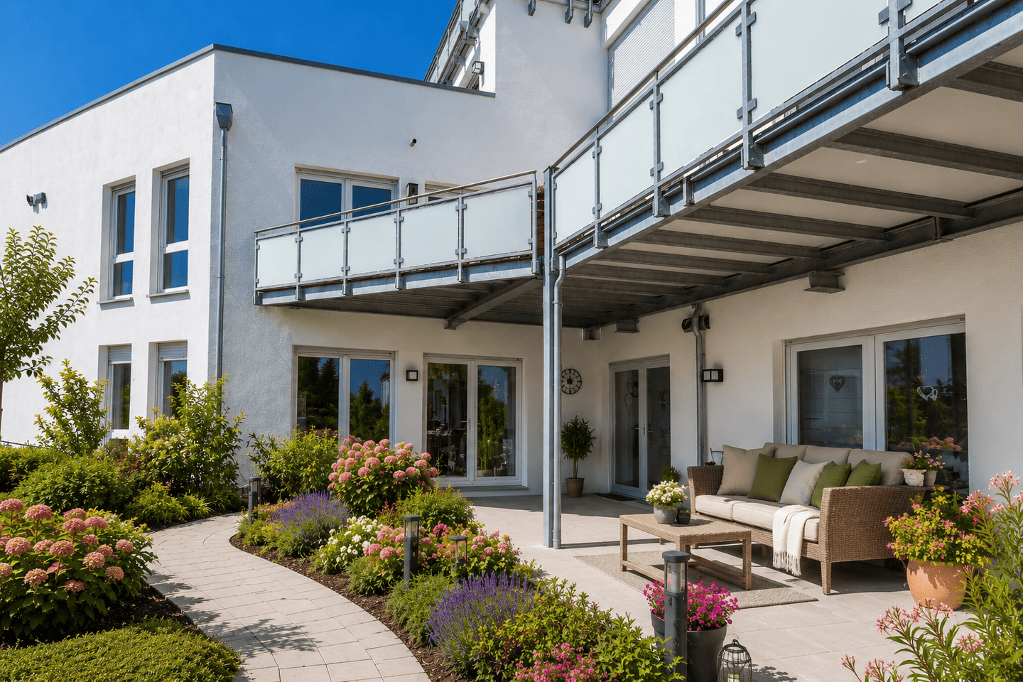 Schöne, ruhige Erdgeschosswohnung mit Terrasse & Blick ins Grüne