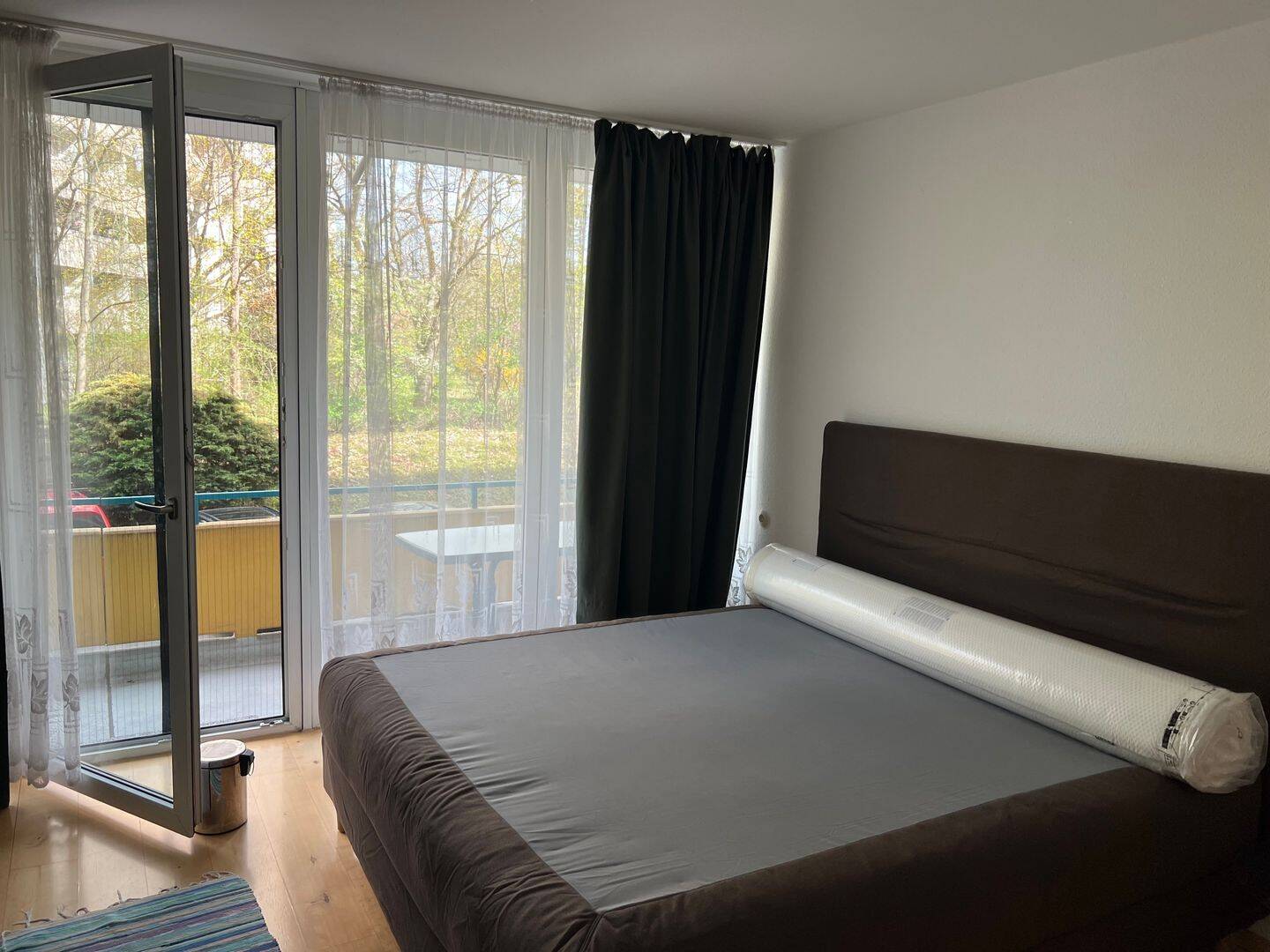 Voll-möbellierte 3 Zimmer, 73qm Wohnung mit EBK und Balkon – Erlangen – Vorschaubild 9