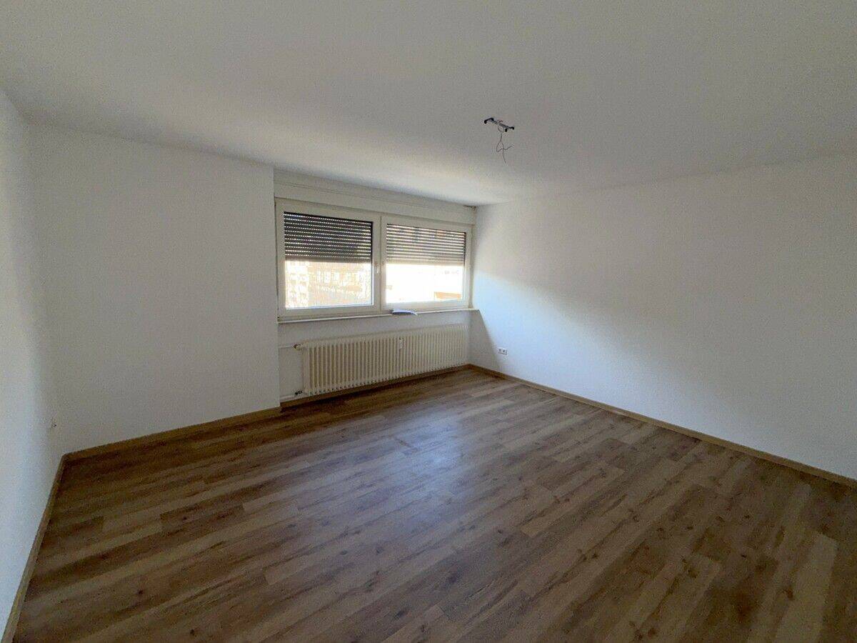 3 ZKB und Balkon – 67063 Ludwigshafen am Rhein – Bild 1 von 6