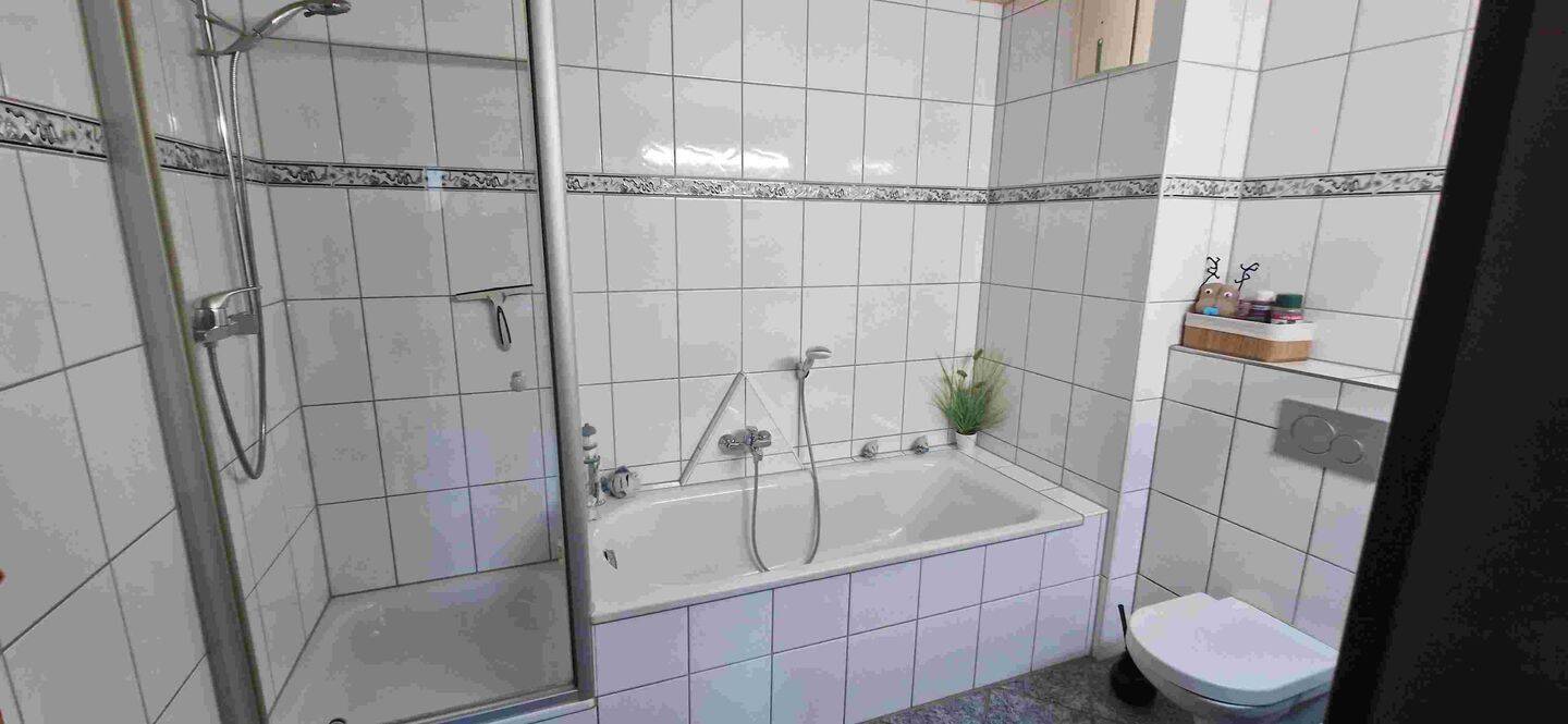 Schicke, moderne und helle 4-Zimmer-Eigentumswohnung – Neukirchen-Vluyn – Vorschaubild 8
