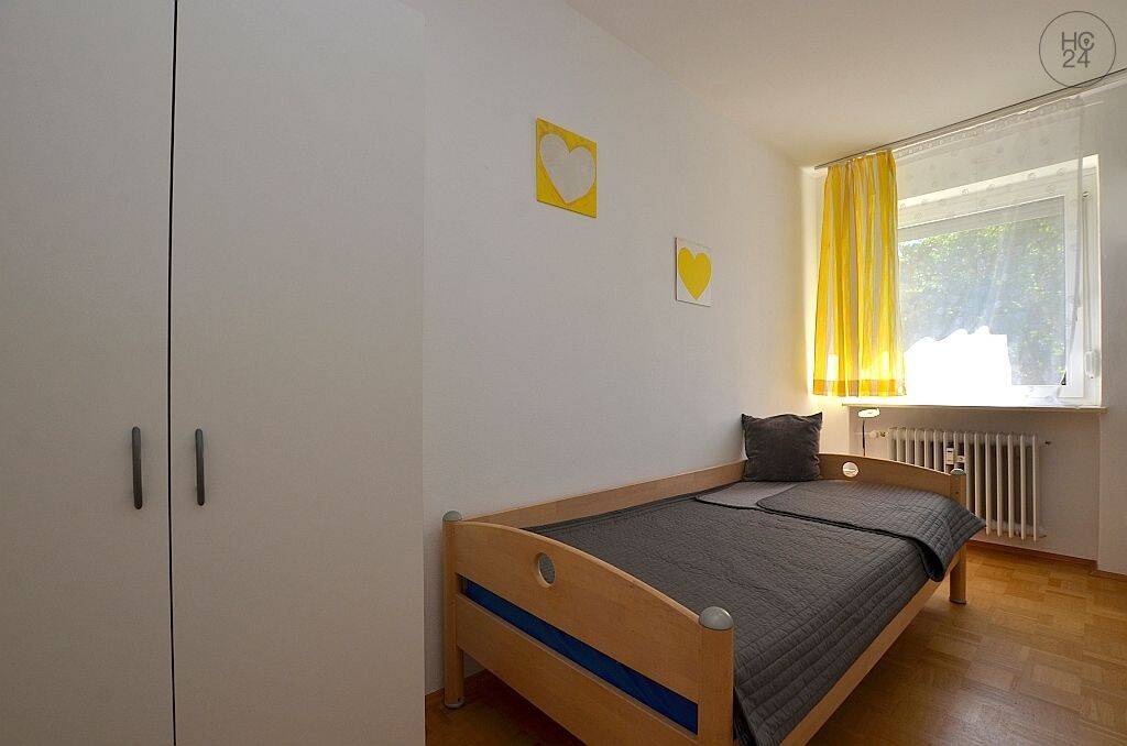 Hell möbliertes WG-Zimmer in Waldbüttelbrunn