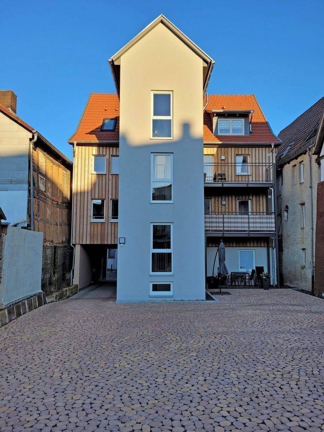 ERSTBEZUG!!! Zentral gelegene 2- Zimmerwohnung mit Pkw- Stellplatz