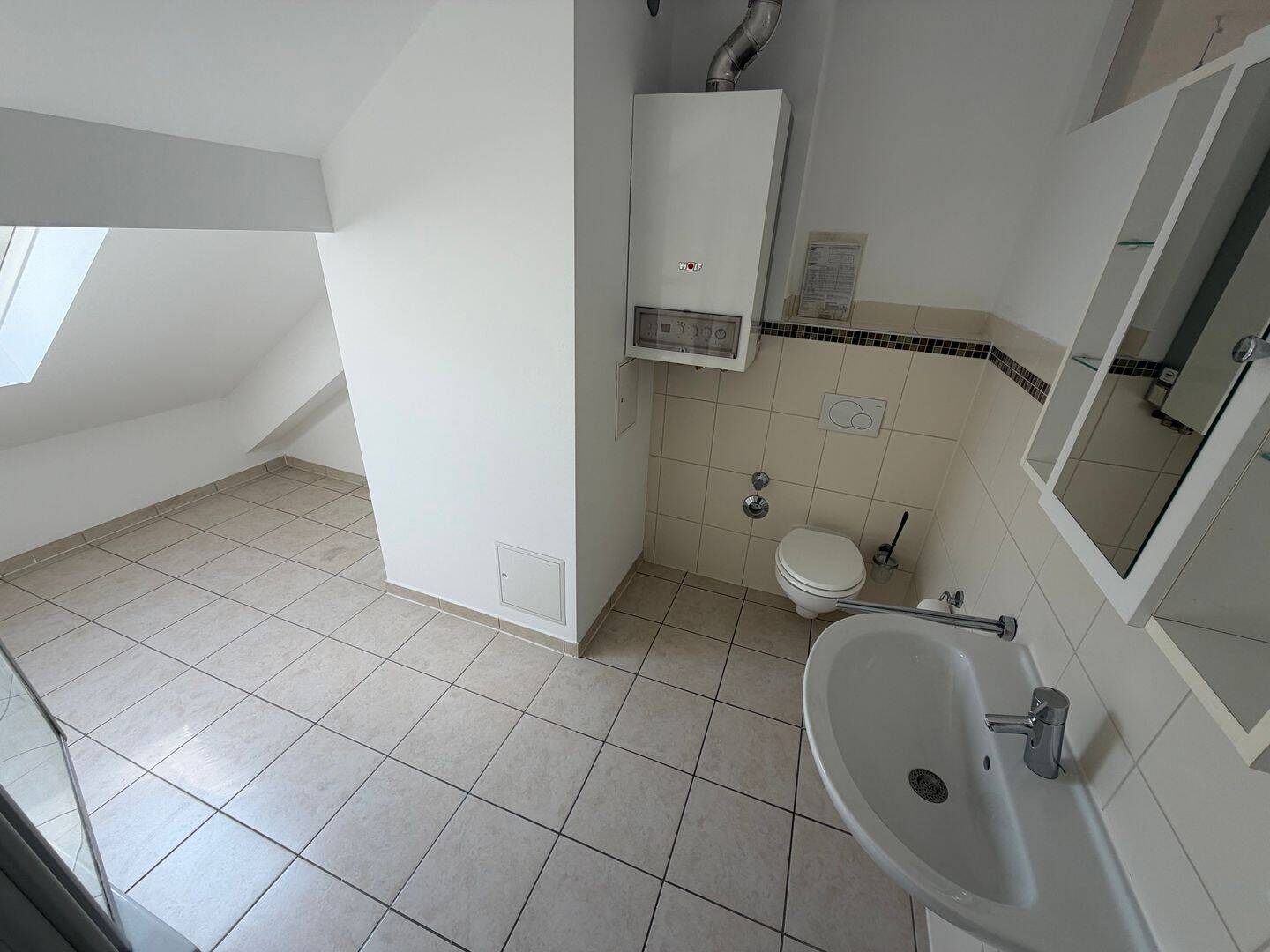 Provisionsfrei: Schöne 3-Zimmer-Dachgeschosswohnung in Gostenhof – Nürnberg – Vorschaubild 5