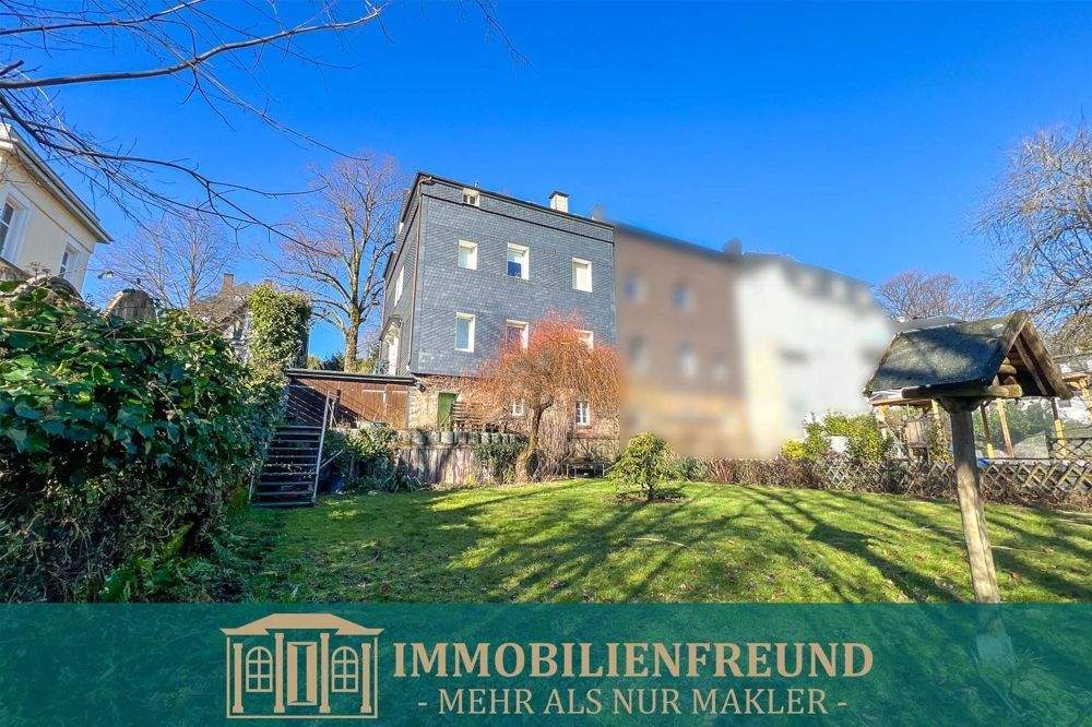 Liebhaberstück mit Geschichte, guter Substanz und tollem Garten im Cronenberger Zentrum