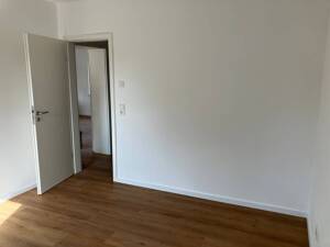 Großzügige 5,5-Zimmer-Maisonettewohnung mit Dachterrasse, Gartenzugang, Kaminofen und hochwertiger Ausstattung – 18356 Barth – Vorschaubild 7