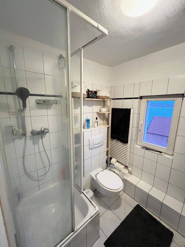 1-Raum- Dachgeschoss-Eigentumswohnung in der nördlichen Altstadt mit Einbauküche und Duschbad...!!! – Rostock – Vorschaubild 2