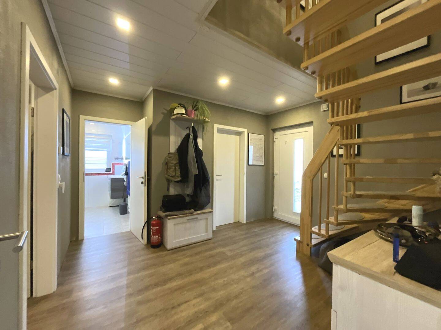 Neuwertiges Einfamilienhaus (157 m²) mit Terrasse, Garten und Garage - Ihr neues Zuhause wartet! – Nieste – Bild 1 von 9