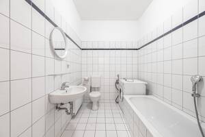 Wohnen im Herzen von Friedrichshain: 3 Zimmer mit klassischem Altbauflair – 10245 Berlin – Vorschaubild 6