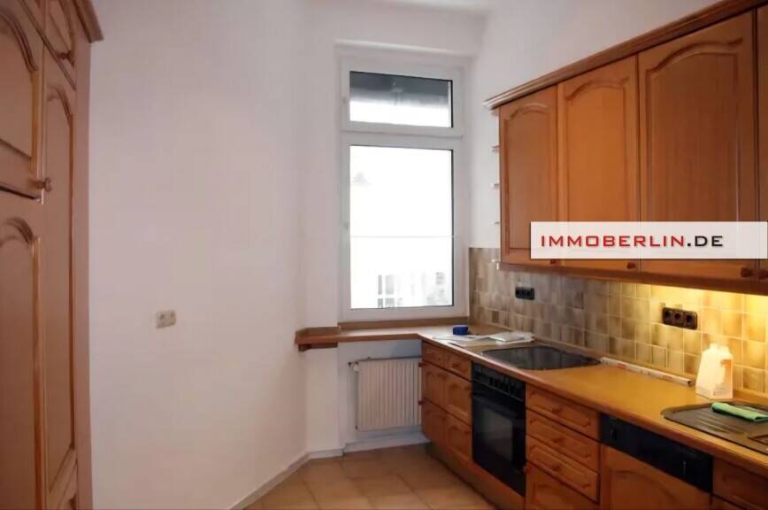IMMOBERLIN.DE - Stilvolle Stuck-Altbauwohnung mit Südloggia nahe Mexikoplatz – Berlin – Vorschaubild 8
