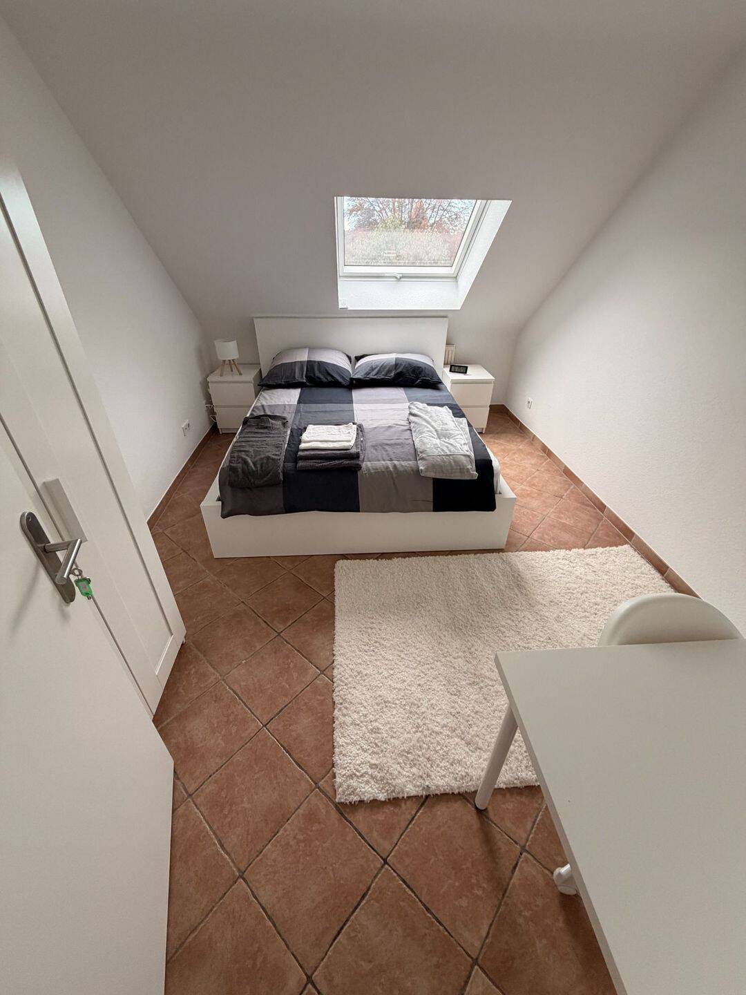 möbliertes Zimmer in Karlsruhe für Wohnen auf Zeit