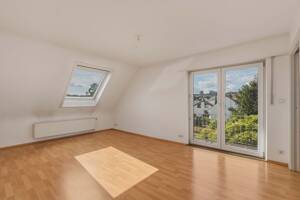 Charmantes 2-Familienhaus mit großem Garten und viel Potenzial in Stuttgart-Sillenbuch – 70619 Stuttgart – Vorschaubild 3