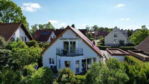 Sonnenhelle Tage zwischen Terrasse, Garten und Balkon – 1328 Dresden – Vorschaubild 2
