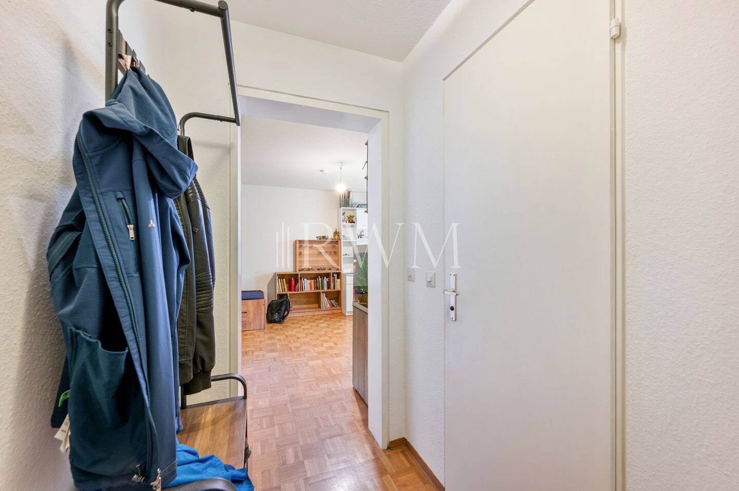 Vermietete 1-Zimmer-Wohnung mit Balkon und Stellplatz – Stuttgart – Vorschaubild 2