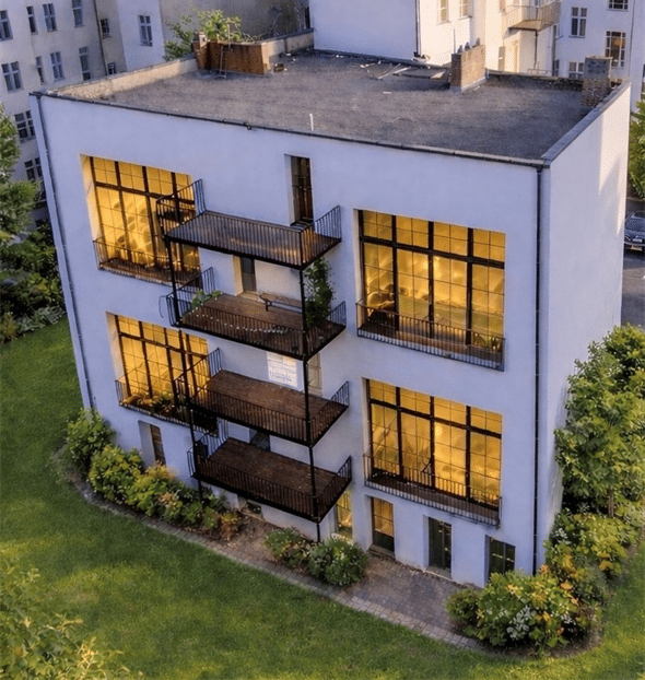 IMPOSANTES 6 METER-GALERIE-LOFT -NEW-YORK-STYLE- XXL-FENSTER + Weitblick-dicht Fasanenplatz – Berlin – Vorschaubild 3